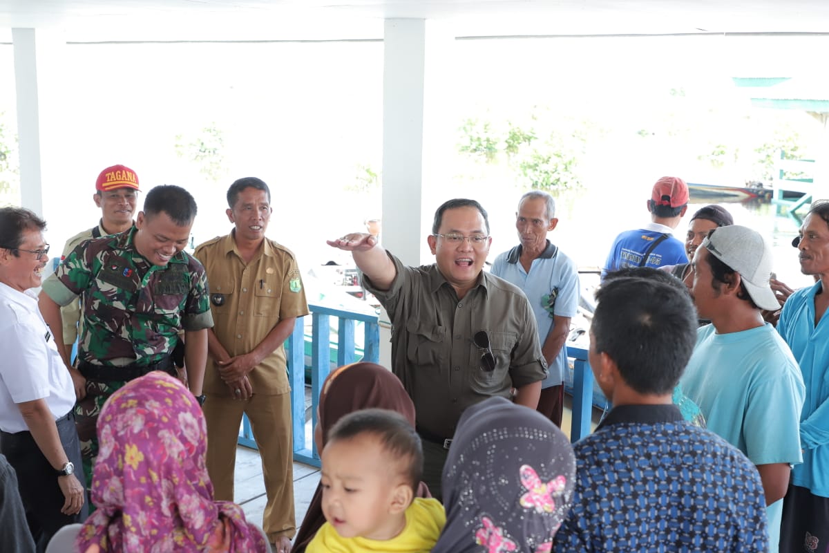 Bupati Muba DRA dan Forkopimda Beri bantuan kepada warga SP.3 yang terkena dampak Banjir Tahunan