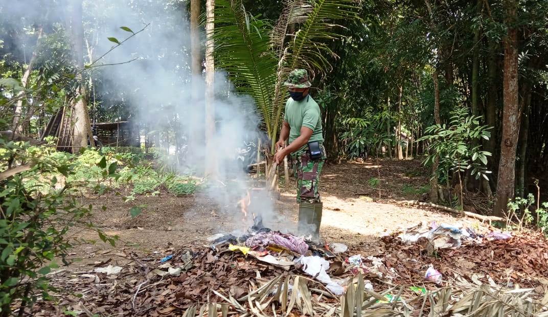 TNI Yang Getol Pelopori Kebersihan di Lokasi TMMD