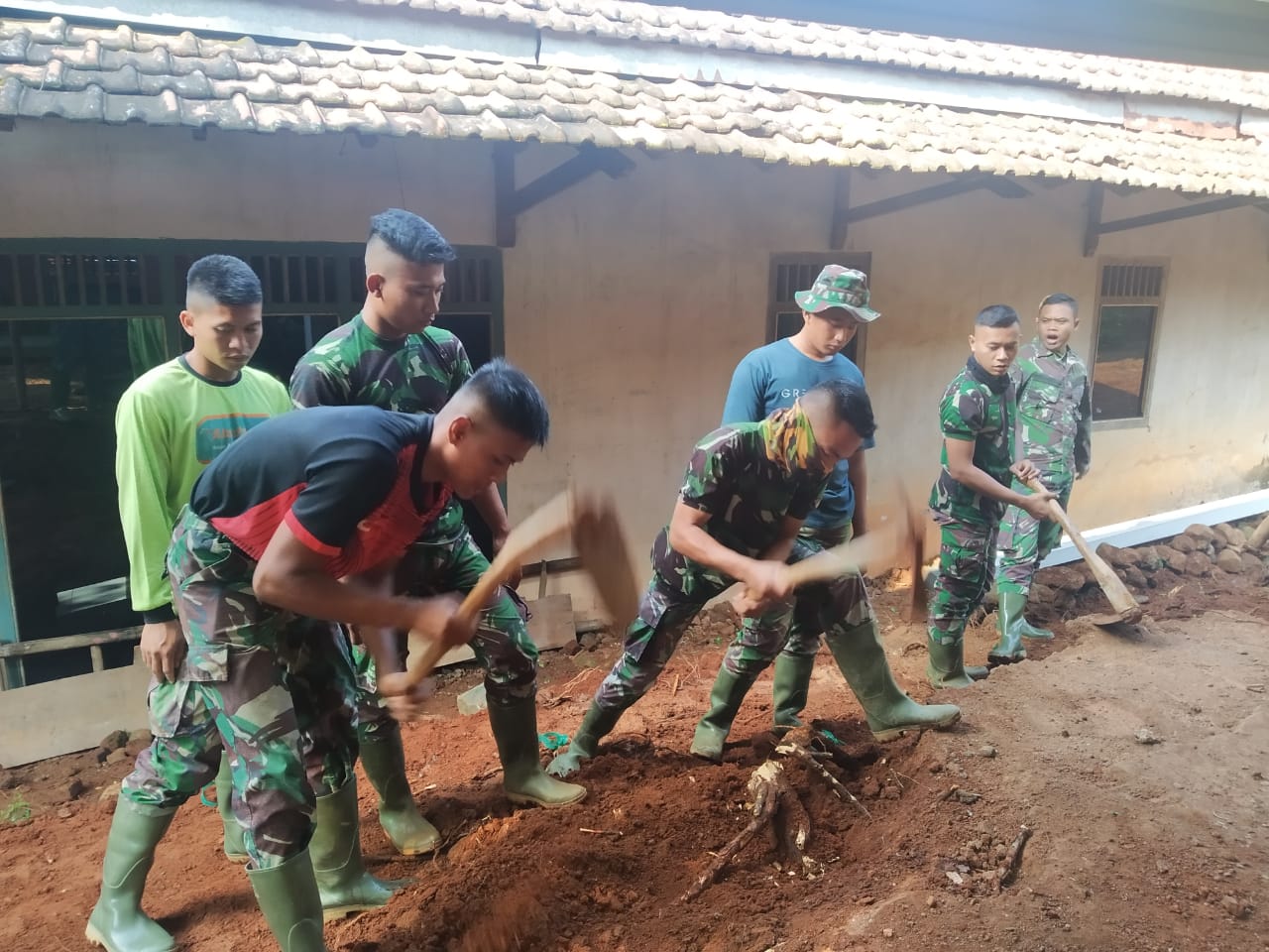Tenaga Muda Bagian Dari Keberhasilan TMMD