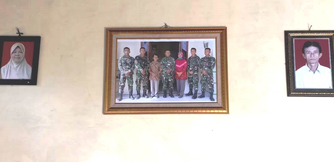 ‘’Foto Keluarga Besar Ini Untuk Pengobat Rindu Dengan Satgas TMMD’’
