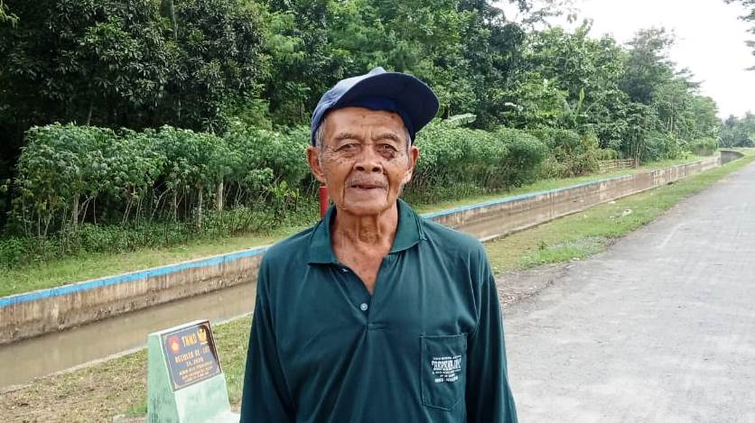 Jalan Dibangun TNI, Aktivitas Warga Menjadi Lancar