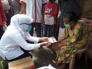 Pemerintah-Kota-Palembang-Giatkan-Bantu-Warga-Kurang-Mampu-di-Tengah-Wabah-Covid-19-300x225