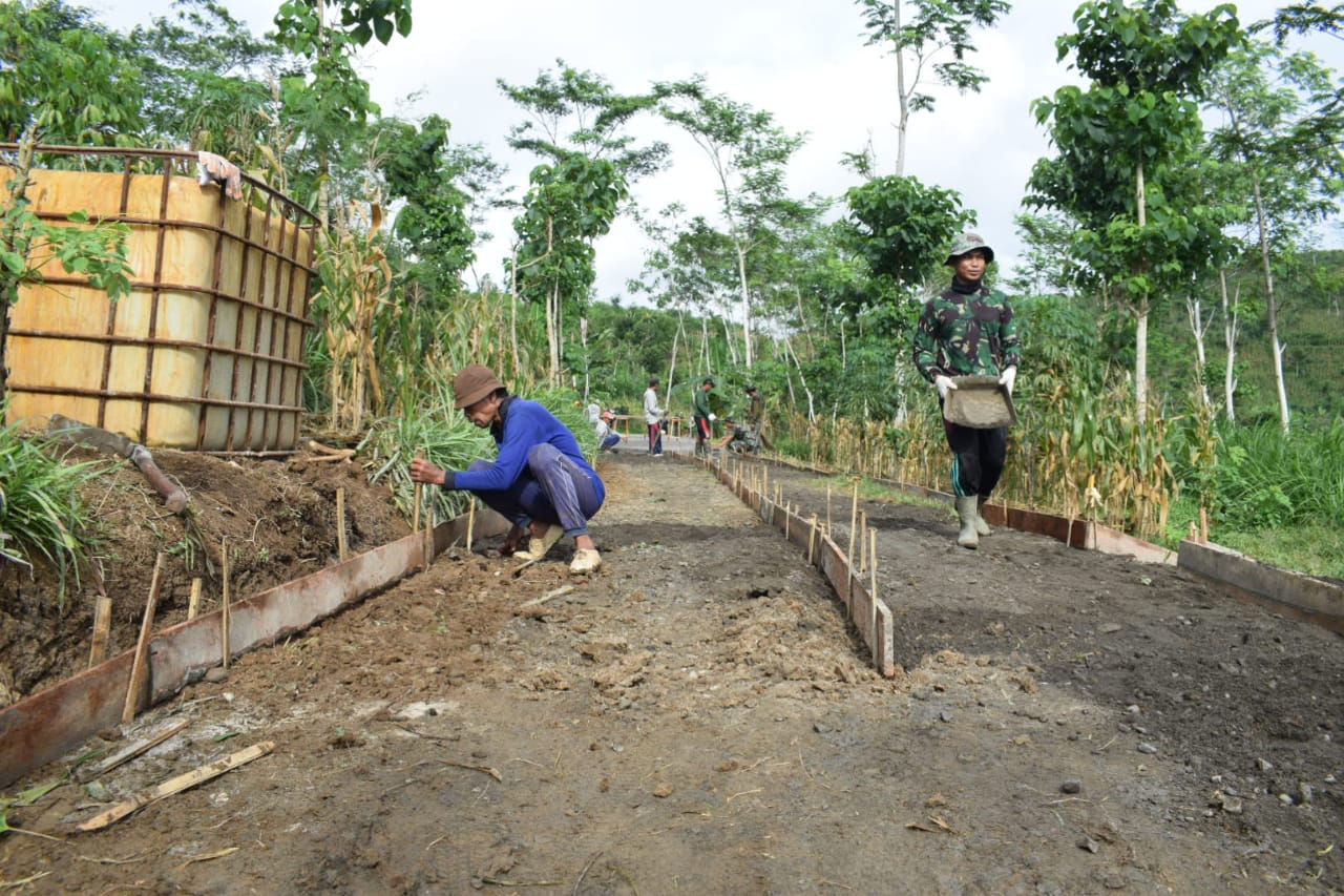 New Normal, Warga Tetap Ikuti Protokol Kesehatan dalam Bekerja