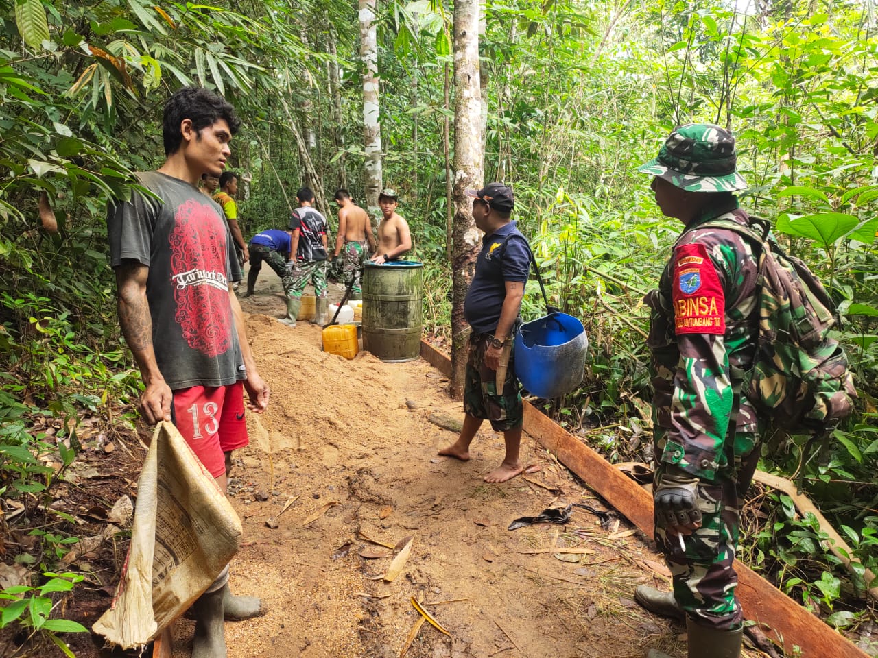 BABINSA DATANGI SATGAS TMMD REG KE-108