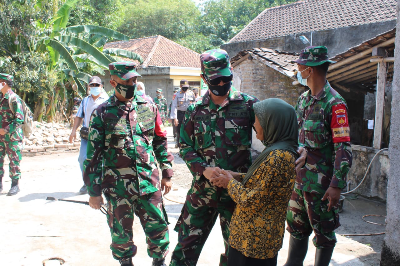Ketua Tim Wasev Itdam IV Diponegoro Kunjungi Rumah Mbah Wagiyem