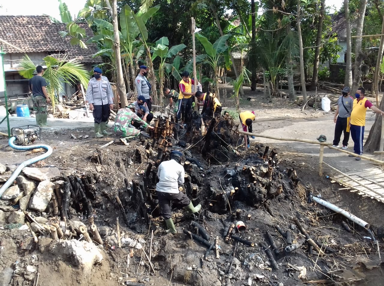 Aiptu Harjuno Nikmati TMMD 108 Kodim Bantul Bersama Prajurit di Sumberagung