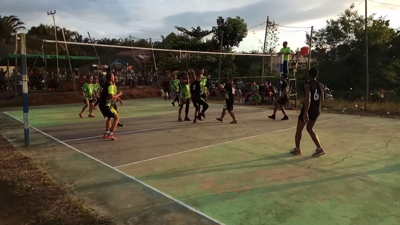 PERTANDINGAN VOLLY BALL PUTRA GIAT TMMD REG 108 KODIM 1014 SUDAH MASUK SEMI FINAL
