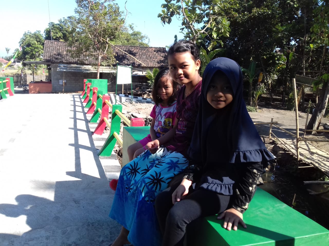 Jembatan Hasil TMMD Jadi Tempat Hiburan Bagi Anak Anak Sumberagung