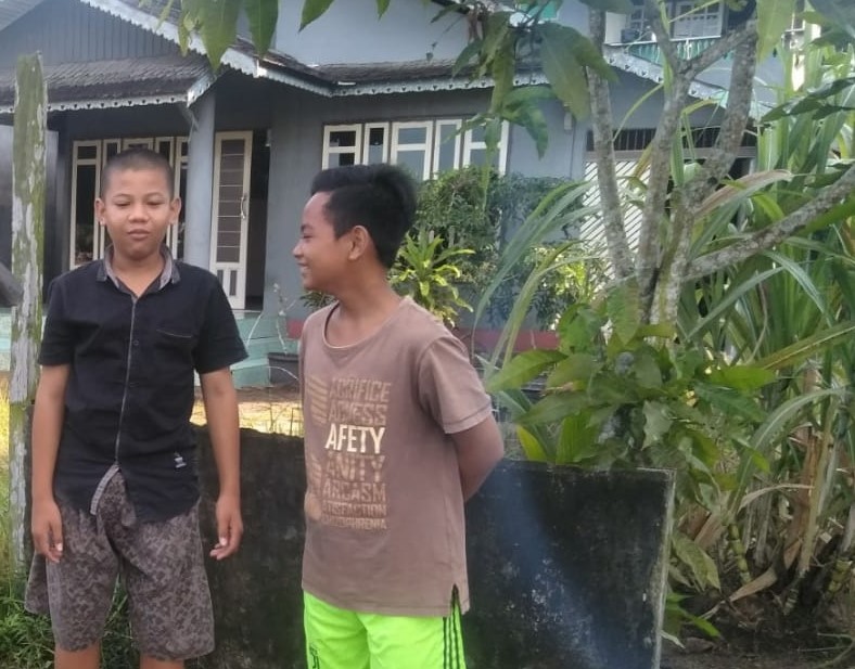 SETELAH DI TUTUPNYA TMMD REG KE 108 KODIM 1203/KTP ANAK – ANAK RINDU KEBERADAAN DAN CERITA LUCU SERDA EDI LESMANA
