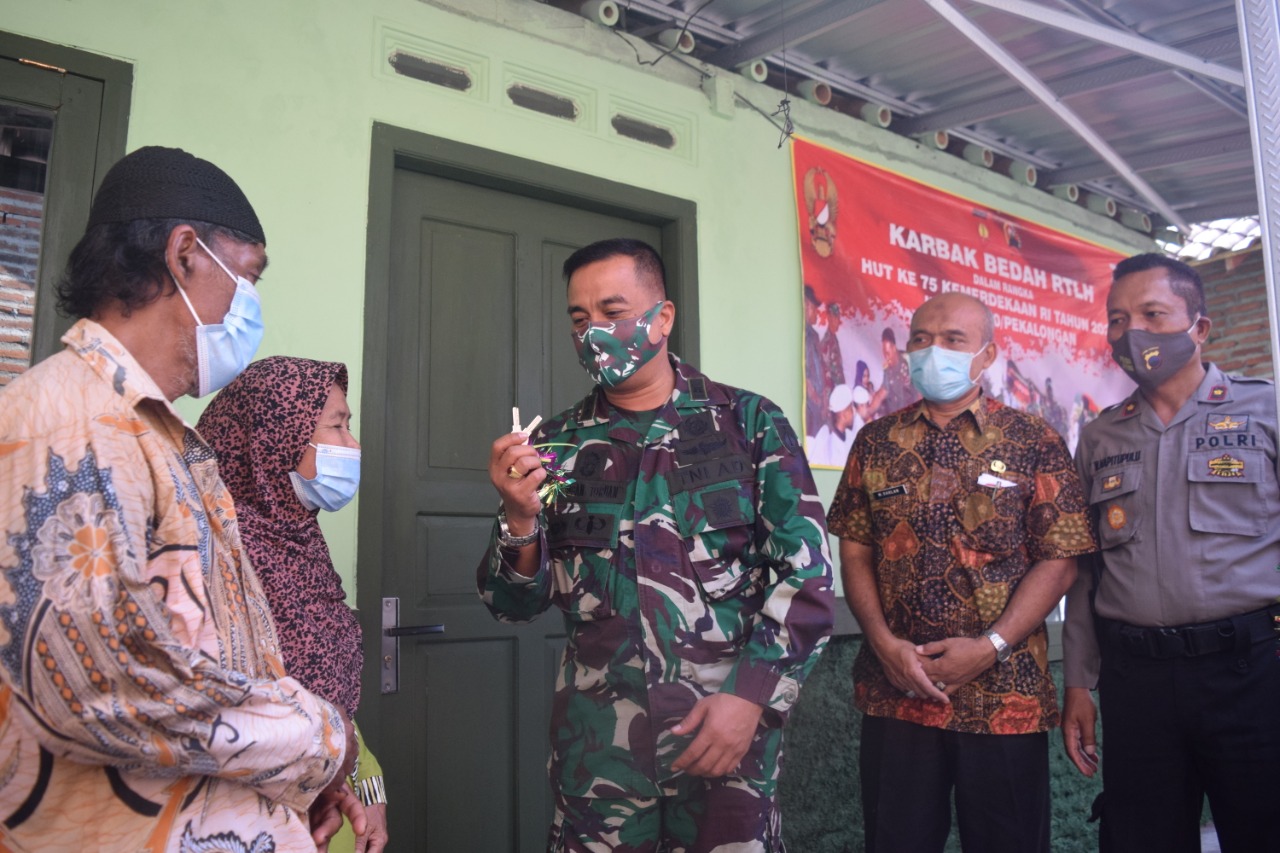 Sambut HUT Kemerdekaan RI Ke -75, Kodim Pekalongan Rehab 2 Rumah Tidak Layak Huni