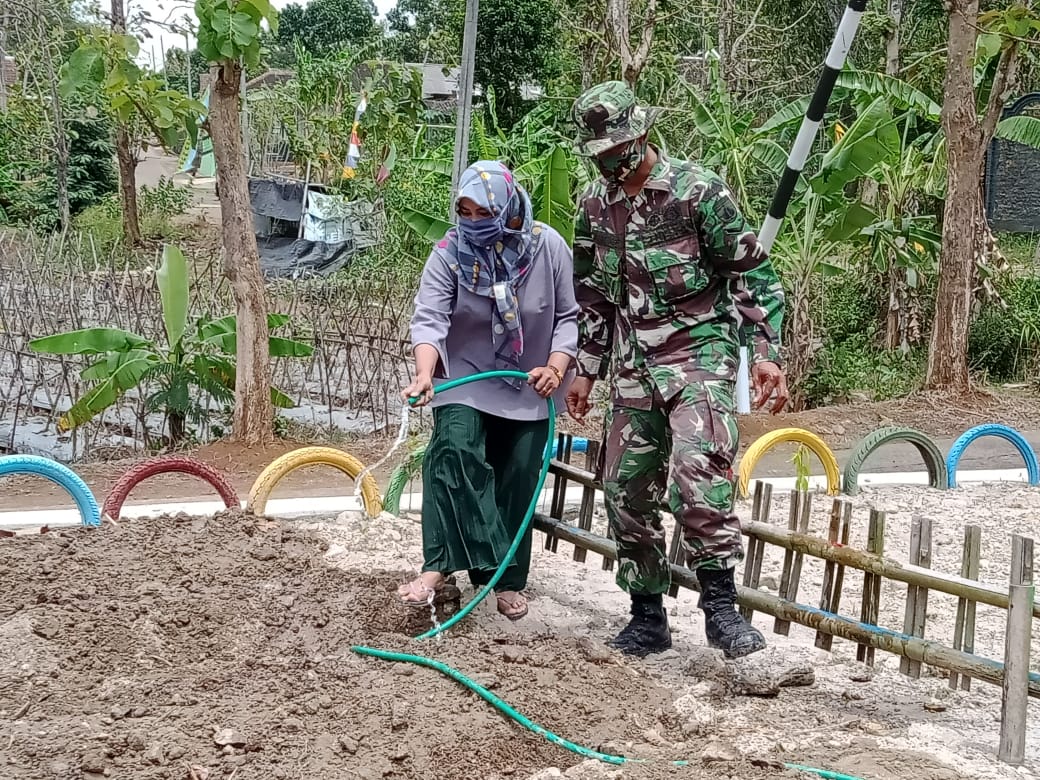 Ringan Tangan Dan Berjiwa Sosial Tinggi,Kesan Warga Desa Jatiwarno Terhadap satgas TMMD reg 109 Kodim Karanganyar
