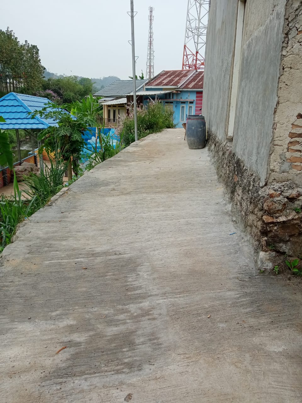 Kodim 0410/KBL Laksanakan Pengecoran Jalan di Lokasi TMMD 109