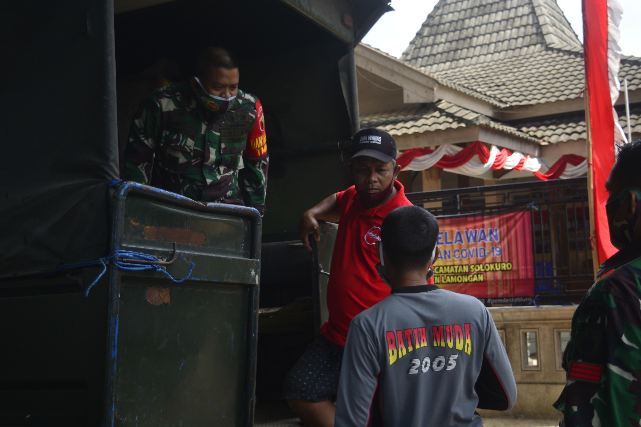 Di Lokasi TMMD, Letko Sidik Tunjukkan Soliditas antara Pimpinan dengan Prajurit.