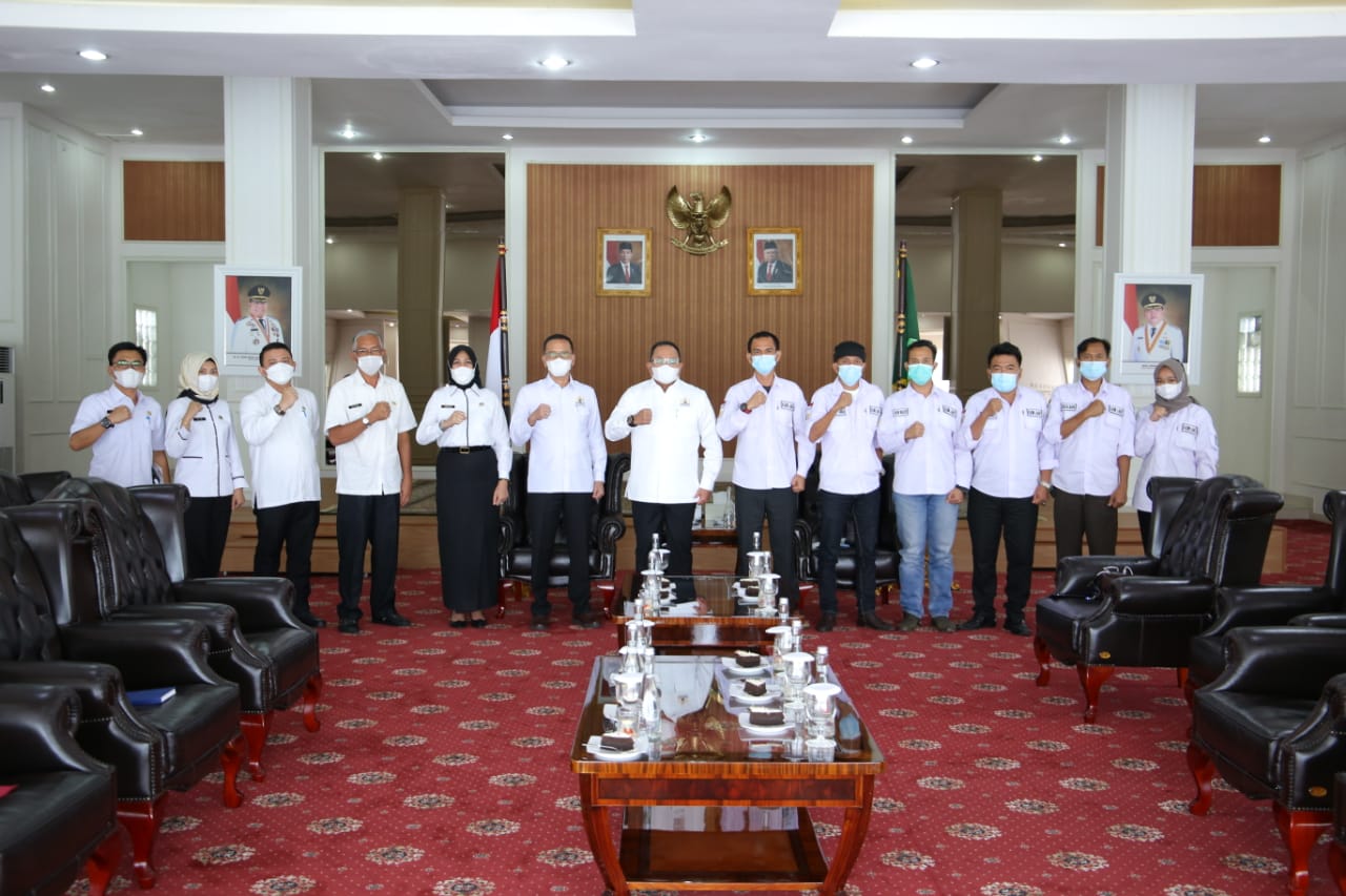 KADIN Lahat Sebut Inovasi Aspal Karet Muba Luar Biasa