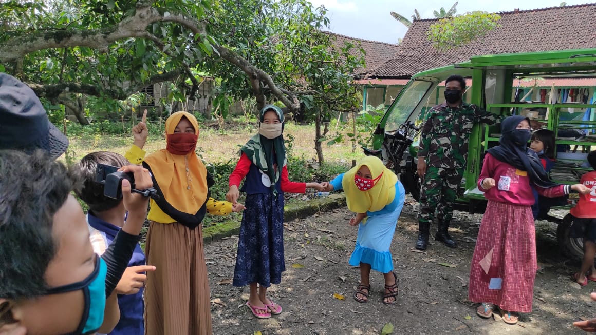 Satgas TMMD Bojonegoro Kenalkan SI MOKOS Motor Pintar