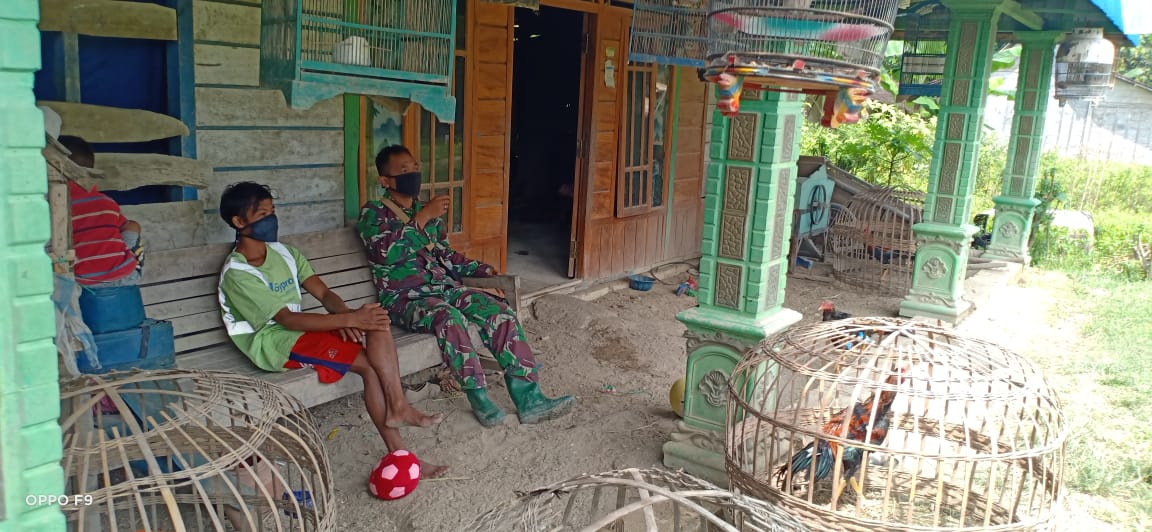 Komunikasi Sosial, Satgas TMMD Bojonegoro Kunjungi Pengrajin Sangkar