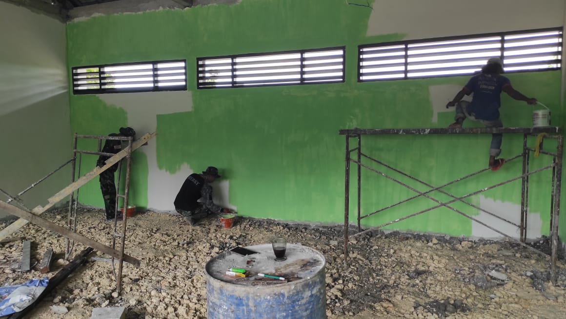 Semangat Satgas TMMD Bojonegoro, Hasil Karya Ruang Kelas Hampir Selesai