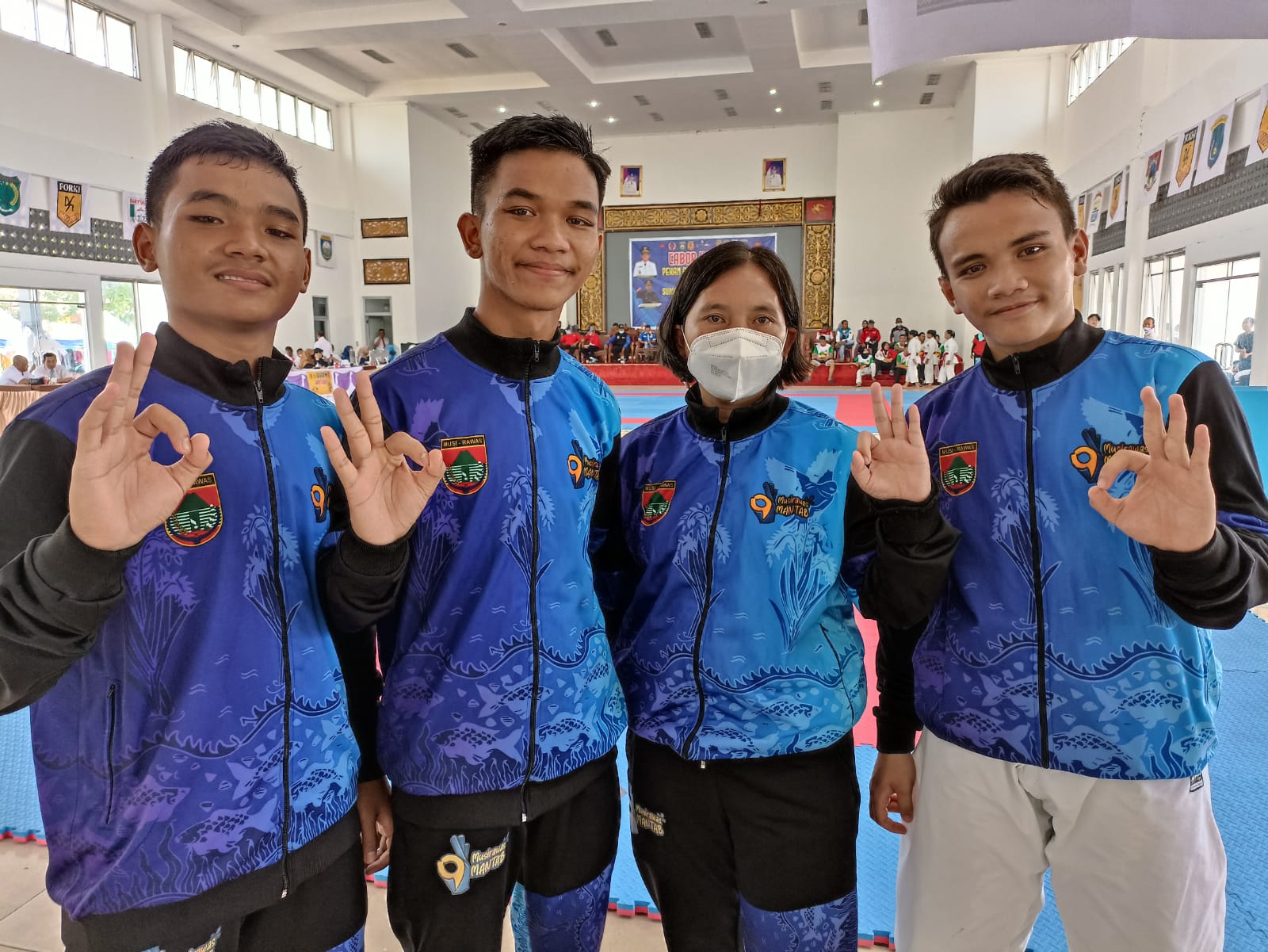 Di Final Katak Beregu Putra, Atlet Karate Musi Rawas Tumbangkan Atlet Karate Muba