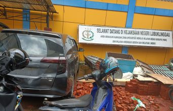 Sidang Kasus Mobil Bodong Ditunda Lagi