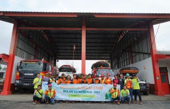 PTBA dan Mitra Gelar Aksi Bersih-Bersih Sungai Enim PTBA dan Mitra Gelar Aksi Bersih bersih