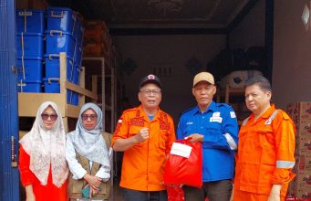 SKK Migas – KKKS Seleraya Merangin Dua Salurkan Bantuan Sembako untuk Korban Banjir Muratara