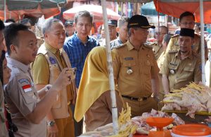 Pj Bupati Asmar Pastikan Stok Bahan Pokok Aman Jelang Idul Adha