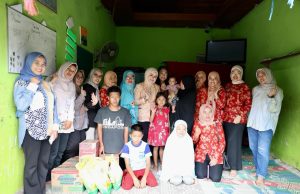 DWP Diskominfo Palembang Salurkan Bantuan ke Panti Asuhan dan Bagikan Takjil