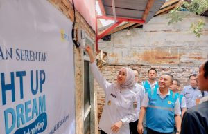 Program Donasi Pegawai PLN Hadirkan Sambung Listrik Gratis bagi 2.533 Keluarga Prasejahtera