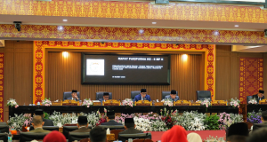 DPRD Soroti Jalan Rusak hingga PAD, Ratu Dewa Siap Tindak Lanjut LKPJ 2025