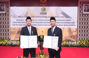 Tiga Insan PTBA Raih Satyalancana Wira Karya